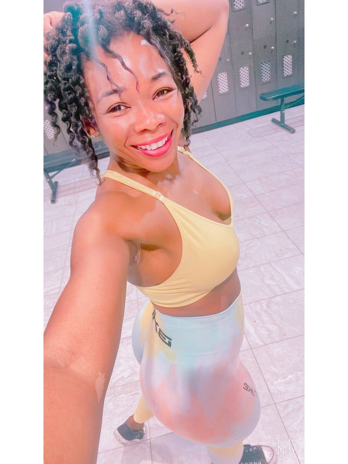 Seamless Cut - Out Racerback Sportsbra - LEGDAY EVERYDAY