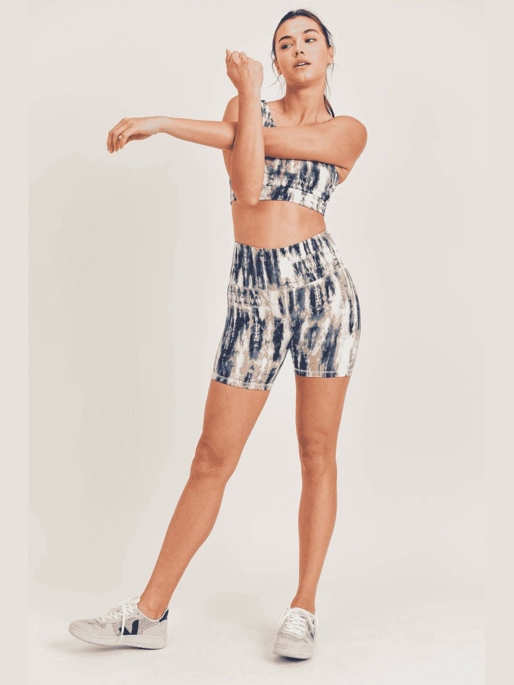 Snowy Lake Criss Cross Sports Bra - LEGDAY EVERYDAY