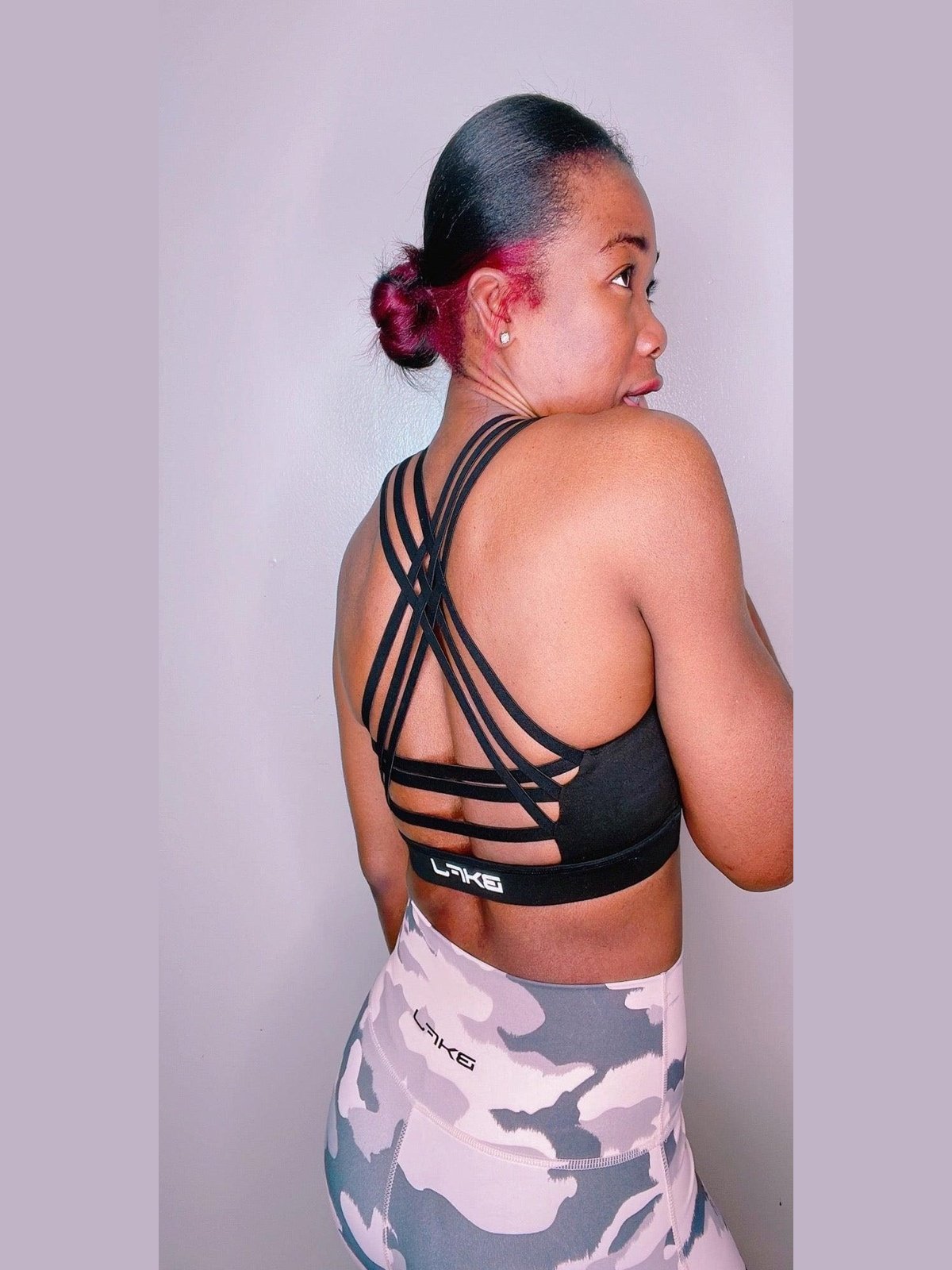 Interlock Criss-Cross Back Strap Sports Bra - BKFJNY