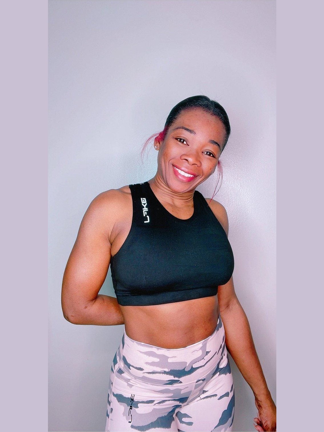Interlock Criss-Cross Back Strap Sports Bra - BKFJNY